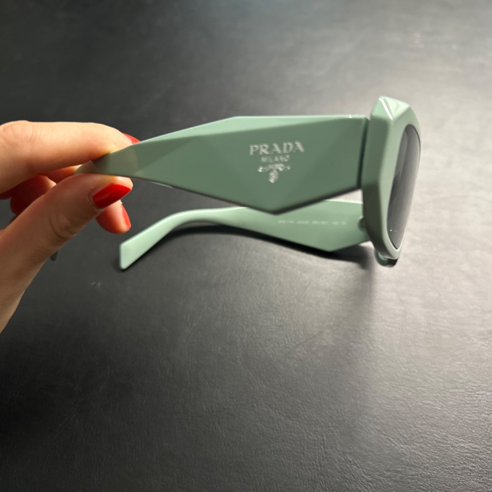 PRADA SUNGLASSES - Picture 3 of 5